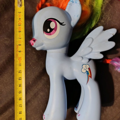 Rainbow Dash 2013 figure used My Little Pony Hasbro with extras