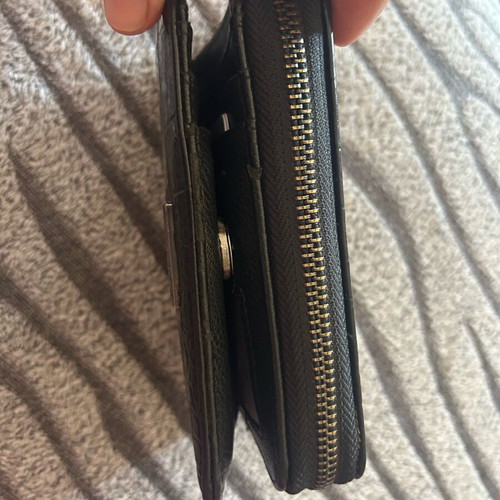 Doca black wallet used