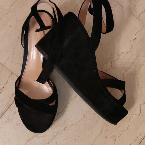 Gianvito Rossi black leather sandal size 41 used