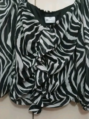 BSB women's shirt medium size zebra pattern like new
