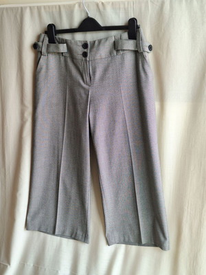 Marks & Spencer μεσαίο γκρι ψαροκόκαλο κάπρι παντελόνι culottes σαν καινούργιο