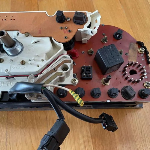 Mercedes 190 W201 instrument cluster used, minor defect