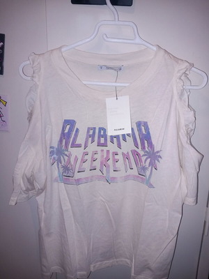 Pull and Bear T shirt Top γυναικεια μπλουζα μπλουζακι μπεζ με φραμπαλα και ανοιχτους ωμους φοινικας