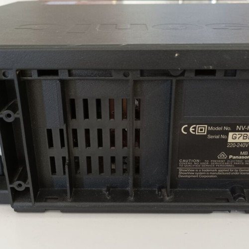 Panasonic NV-HD670EG Hi-Fi Stereo VCR 6-Head VHS S-VHS