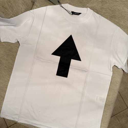 Balenciaga t-shirt new, white, size M
