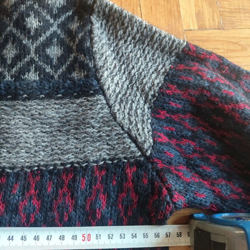 Iceland men's sweater like new size L multicolor