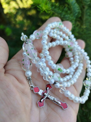 Prayer beads necklace with cross new, white