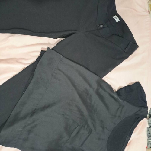 Be You women's suit pants size 2 with crease black like new and black top gift