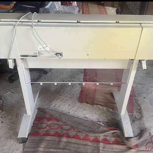 HP Designjet 430 Plotter used, upgraded to 450, includes stand and paper rolls
