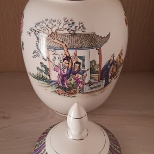Collectible decorative porcelain vase with lid used