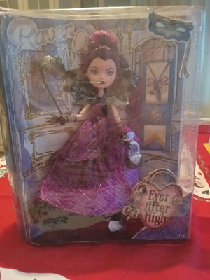 Ever After High Raven Queen κούκλα καινούργια, κλειστή στο κουτί της
