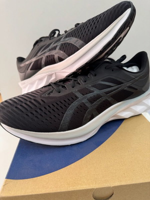 ASICS NOVABLAST. Αριθμός 49