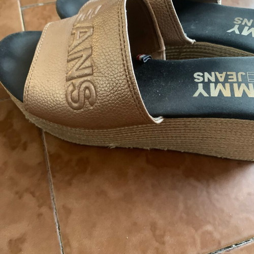 Tommy Hilfiger sandals used, size 36, beautiful color