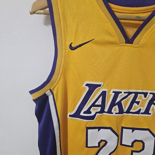 Nike Connect NBA Swingman LeBron James #23 Yellow LA Lakers Jersey Size 44 like new