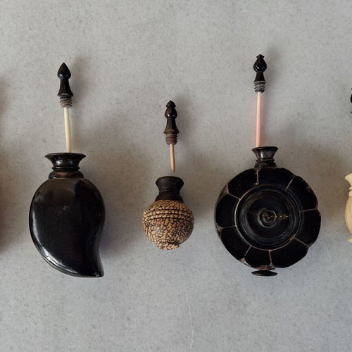 Miniature bottles handmade from India, set B, new