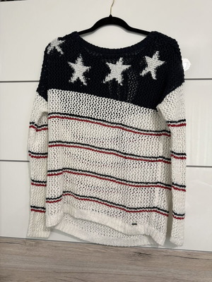 Hollister American Flag Pullover like new, perfect for summer nights