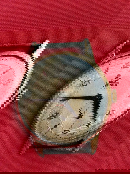 Vintage Venus 19 Rubis Watch