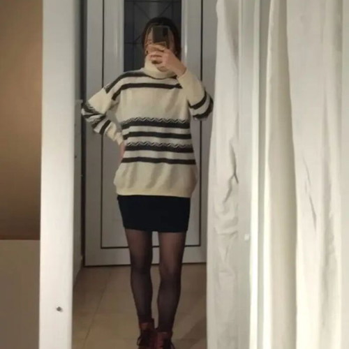 90s wool sweater with turtleneck, like new, ecru with blue stripes