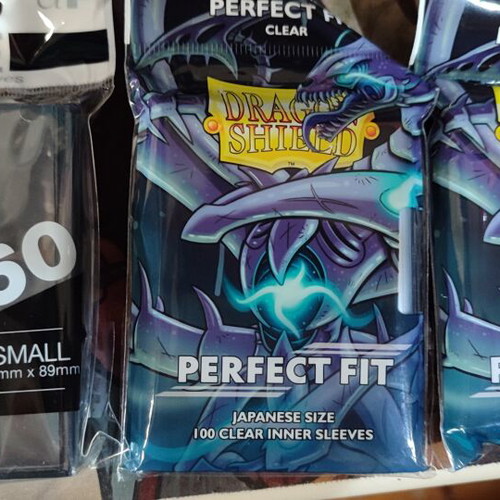 Dragon Shield trading card game protection sleeves like new, 200 pcs
