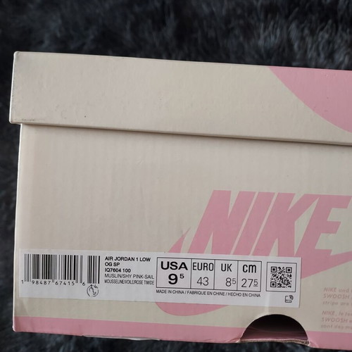 Jordan Retro Low OG SP Travis Scott sneakers, beige pink, size 43
