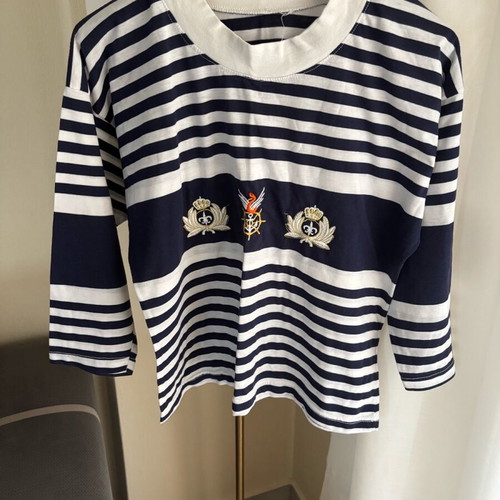 Navy blouse like new, size M, white and blue