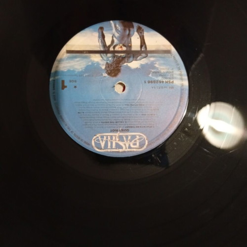 Quiet Riot 1988 vinyl record like new, Greek edition, rock