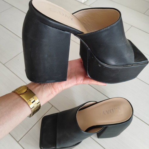 Mules L.Day size 38 like new, black and beige