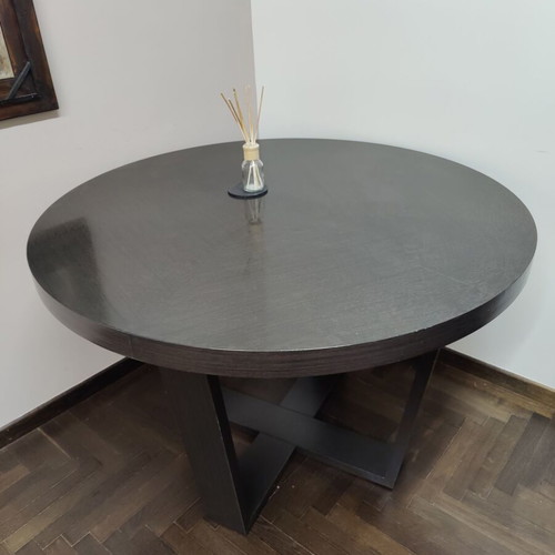 Round table used dark brown