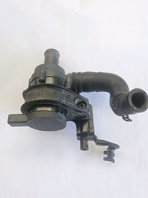 Golf 5 Tsi water pump used