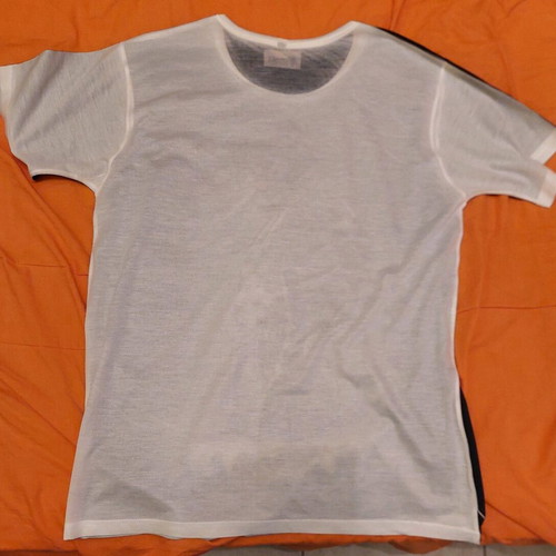 Black and white Arrow T-shirt size L like new