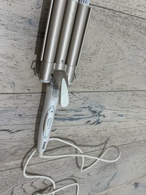 Hair iron for wavy look, new