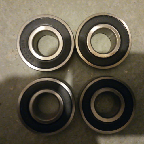 6204-2RS single-row ball bearings new, 20 pieces with 5 spacers