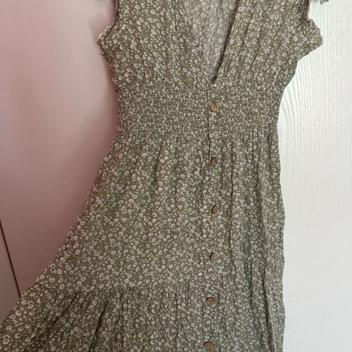 Long dress like new, size M-L, green with decorative buttons
