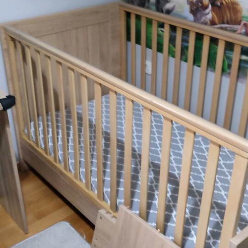 Casa Baby baby cot like new, convertible to preteen bed