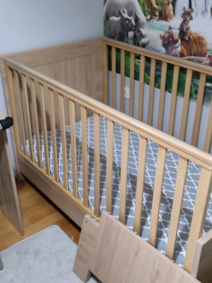 Casa Baby baby cot like new, convertible to preteen bed