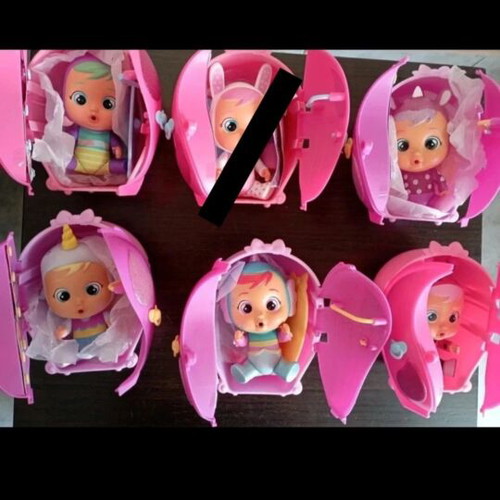 Crybabies figures set of 6 with houses and accessories like new