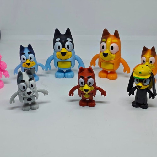 Bluey figures set of 7 like new