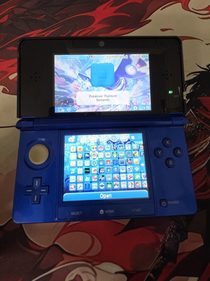 Nintendo 3DS chip modified used, blue with stylus and 64GB Micro SD
