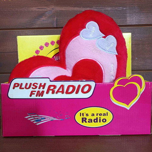 Vintage heart plush radio new