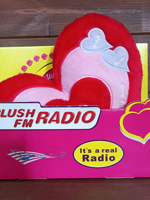 Vintage heart plush radio new
