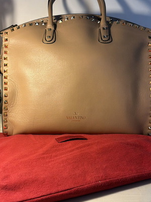 Valentino Bags beige handbag like new with gold details
