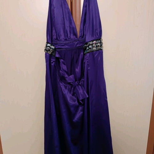 Satin dress like new with stones, size medium