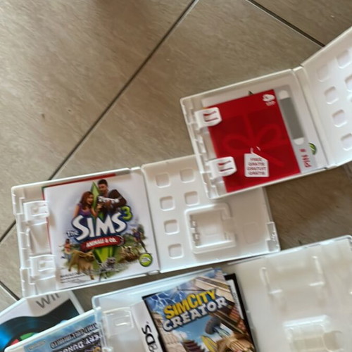 Sims game pack for Nintendo 3DS and DS consoles, 10 games with manuals