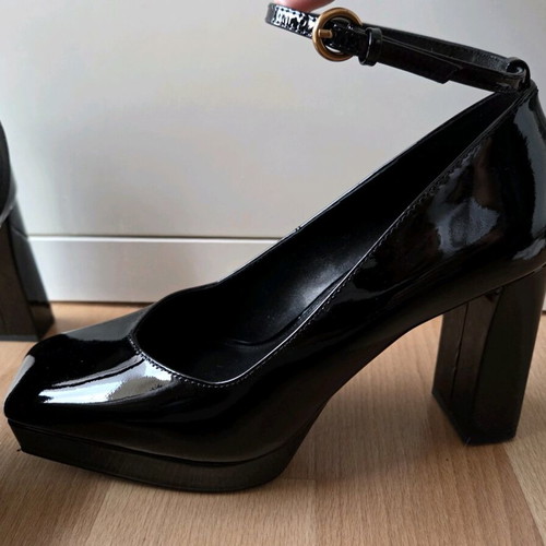 Massimo Dutti Studio pumps new, black patent leather, size 39