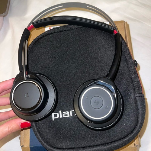 Poly Voyager Focus UC like new