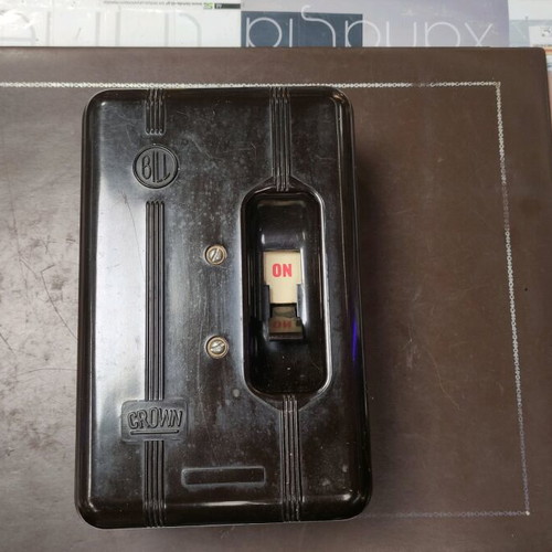 Vintage on off switch like new, bakelite 24x16 cm