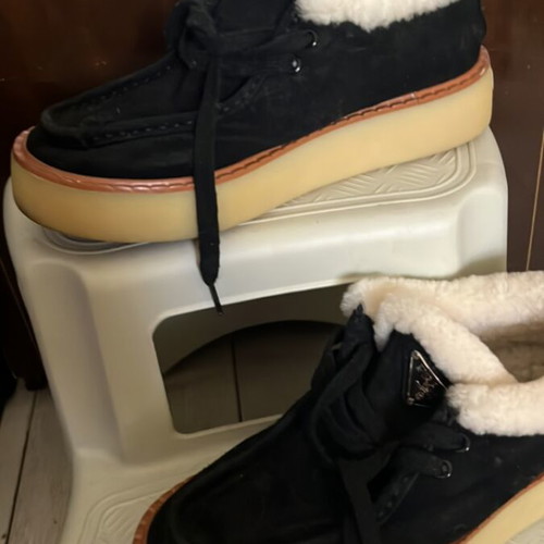 Prada shoes like new, size 39, black and beige
