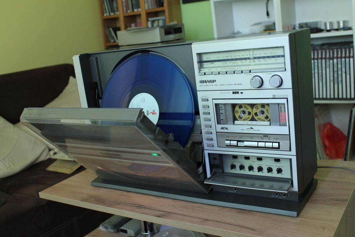 Sharp VZ-3000 audio system like new - € 280,00 - Vendora.cy
