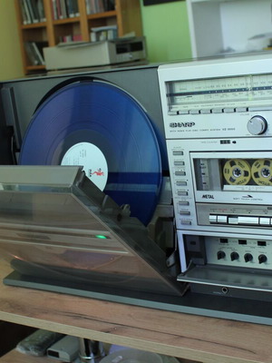 Sharp VZ-3000 audio system like new