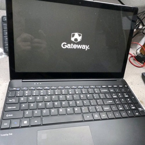Gateway GWTN156-1BK Core i5-1135G7 Laptop like new, 256GB SSD, 16GB RAM, 15.6"